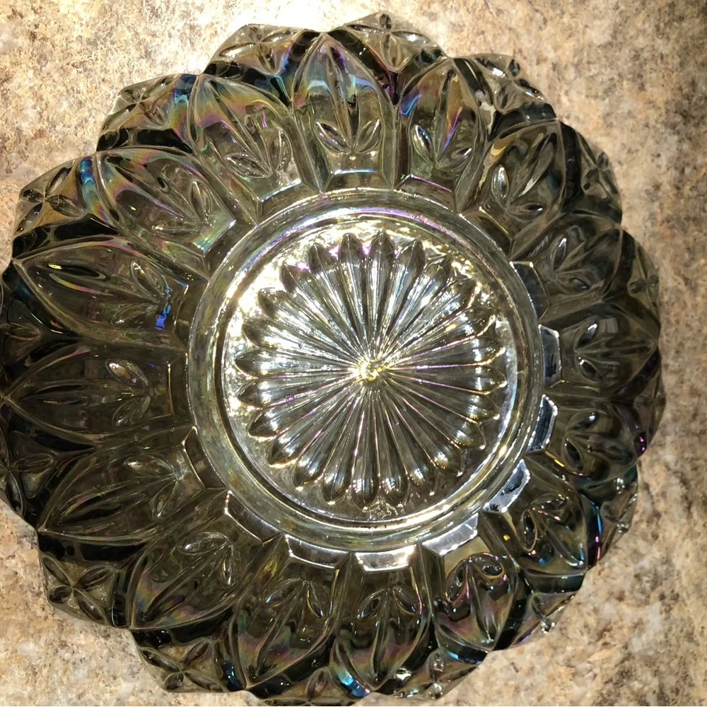 Federal Glass Smoke Iridescent Petal Pressed Glass bowl - Picture 6 of 6
